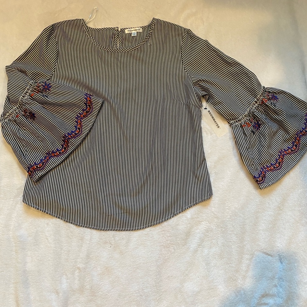 Cottagecore Women’s Blouse Roommates Large Embroidery Ruffle Sleeve Romantic
